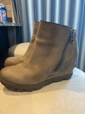 Sorel Taupe Wedge Ankle Boots with Side Zippers